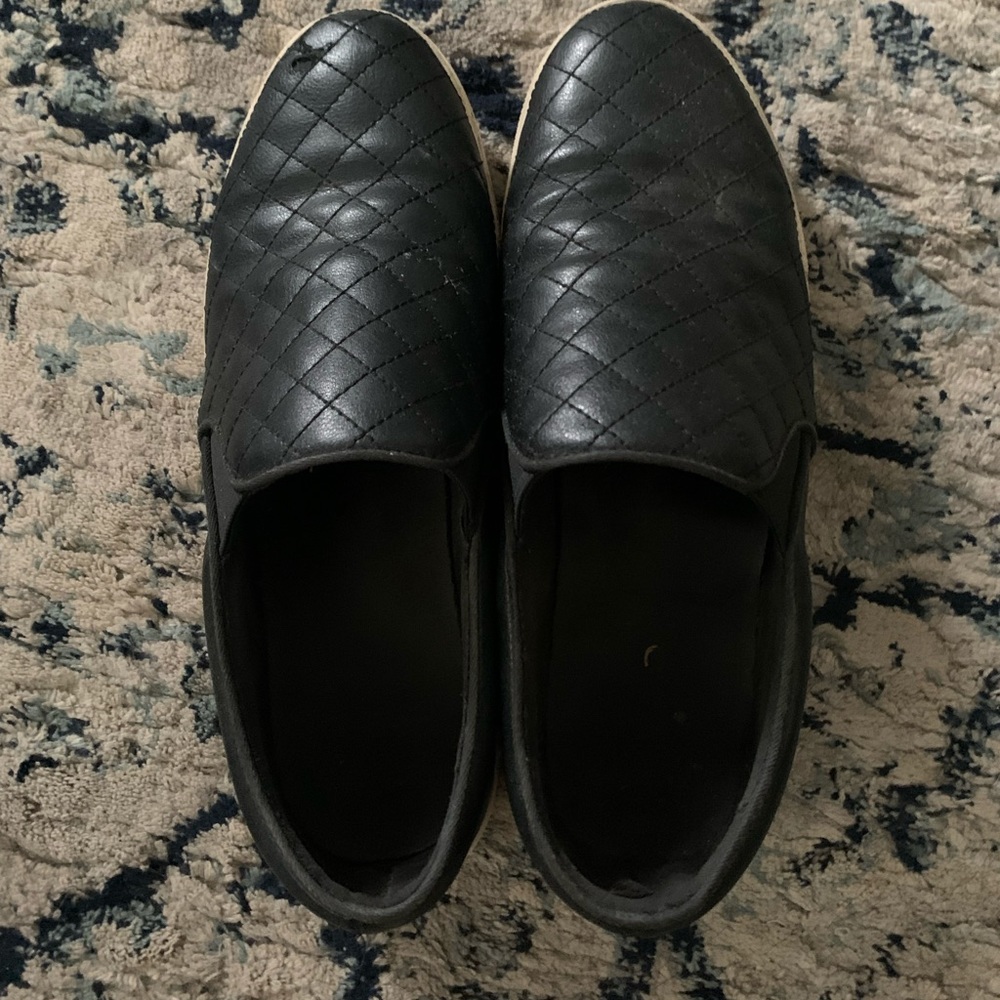 Well loved Aldo flats